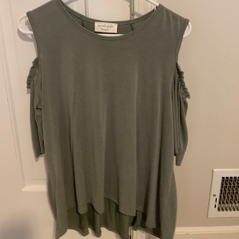 Off the shoulder short sleeve shirt!